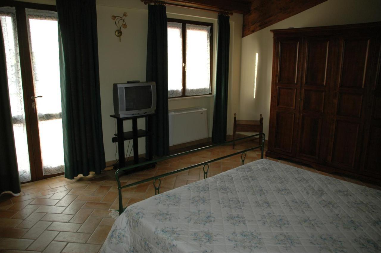 Il Podere Del Falco Assisi Room photo